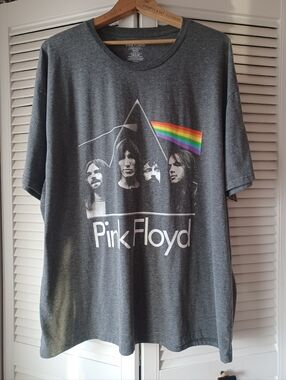 Pink Floyd Men's 3XL Gray Prism Rock Band Shirt with Rainbow Accent T-Shirt